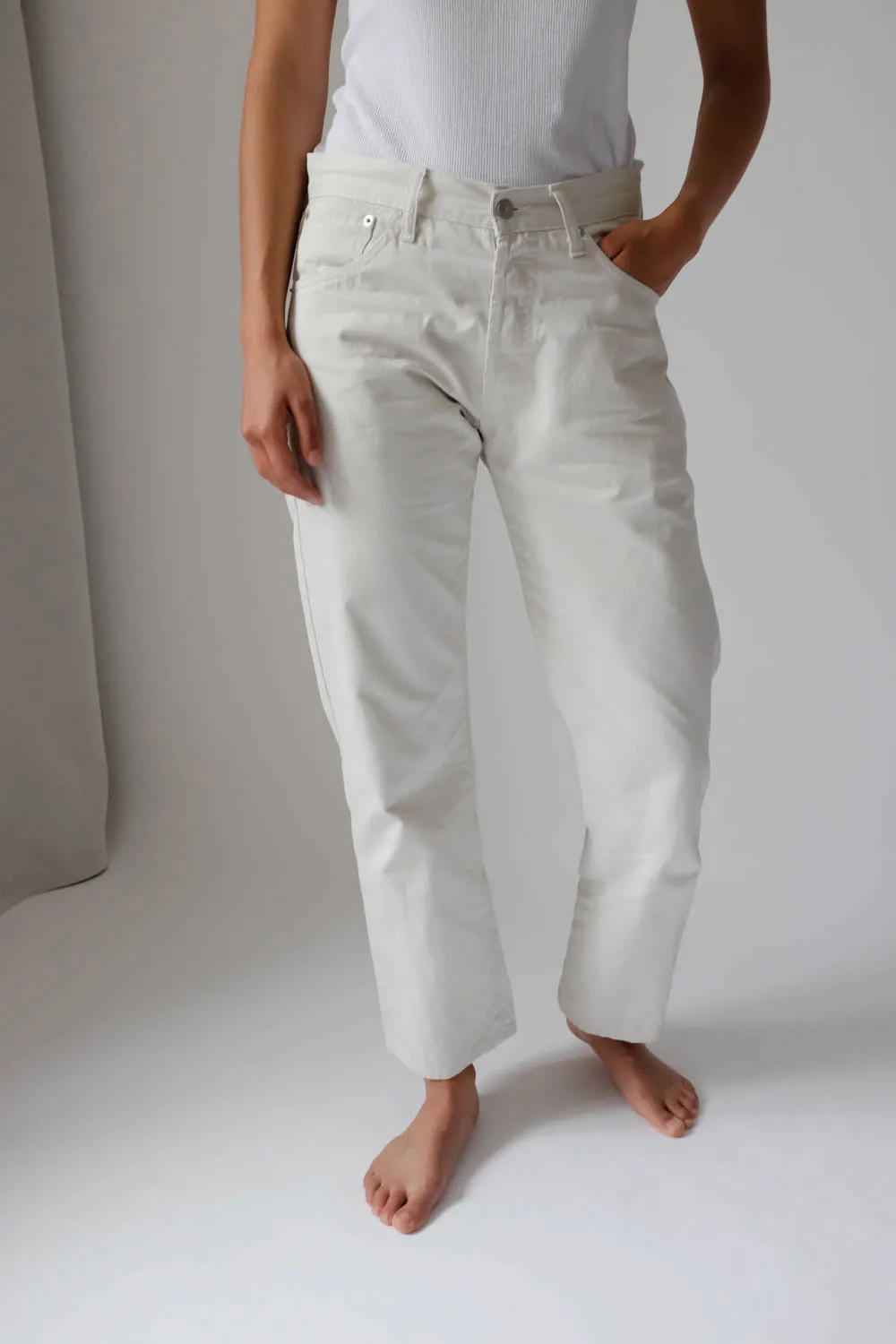 0034_LEVIS OFF WHITE JEANS