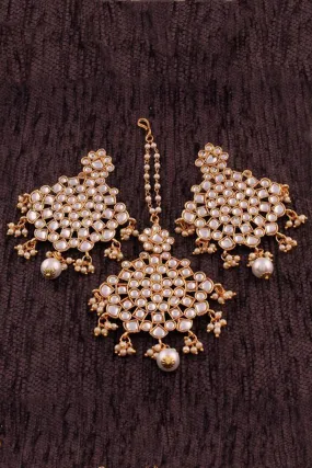 Alloy Earring Set with Maang Tikka in White