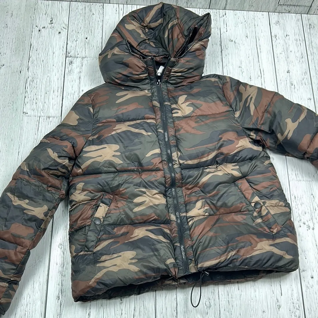 American Eagle camo puffer jacket - Hers M